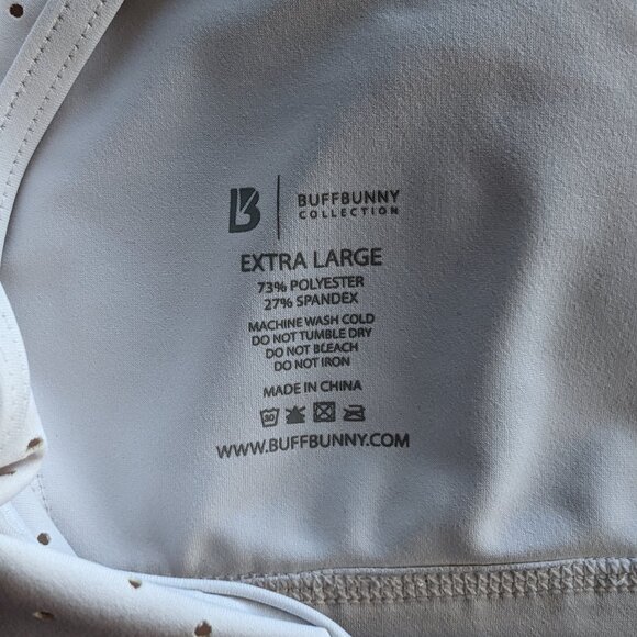 Buffbunny sports bra with crisscross back and removeable cups - Picture 4 of 8